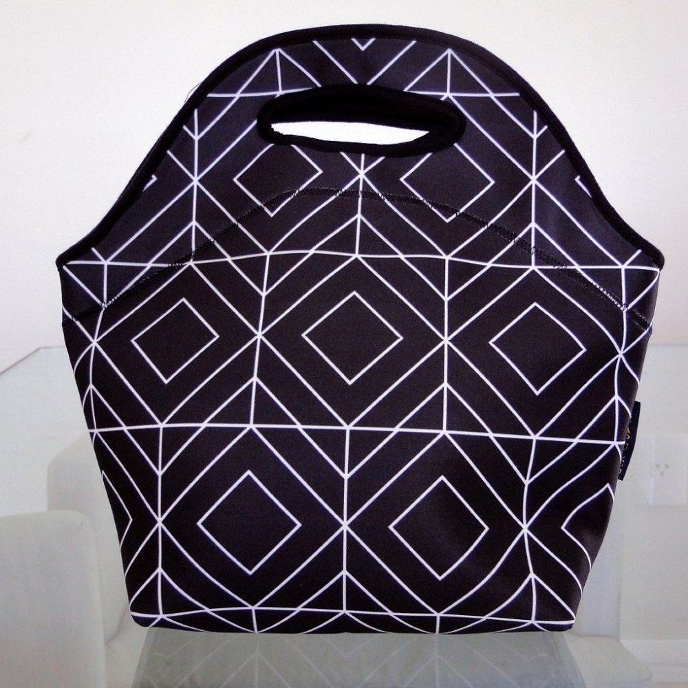 Lancheira em Neoprene personalizada